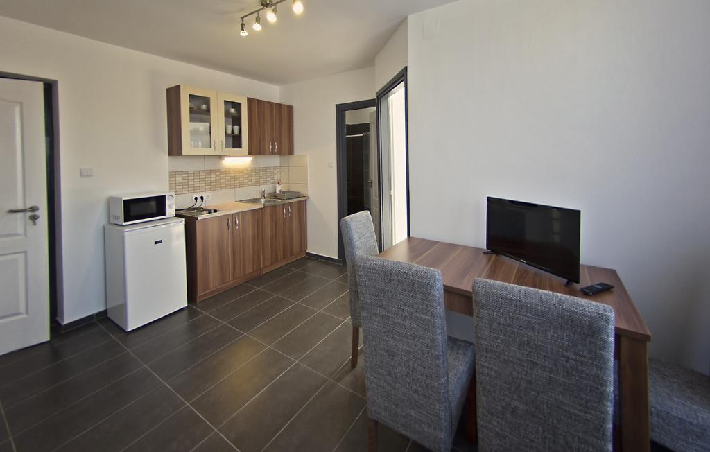 Luca Apartman Sopron Ruang foto